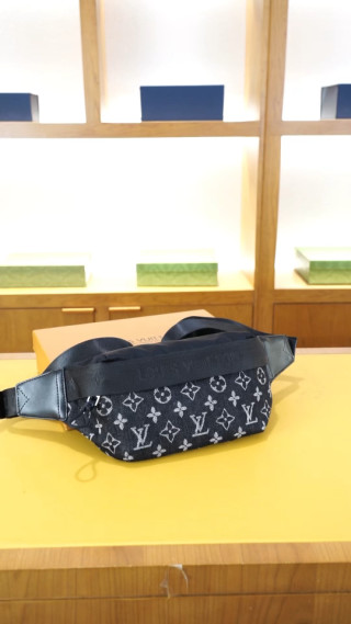 Louis Vuitton Monogram Waist Bag Black video