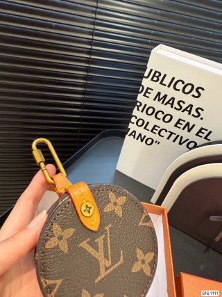 Louis Vuitton Monogram Coin Purse Keychain - Brown view 4
