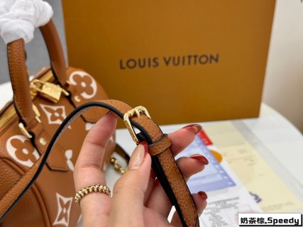 Louis Vuitton Speedy Bandoulière 20 Monogram Caramel Brown view 3