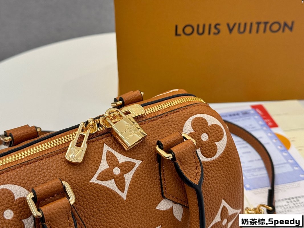 Louis Vuitton Speedy Bandoulière 20 Monogram Caramel Brown view