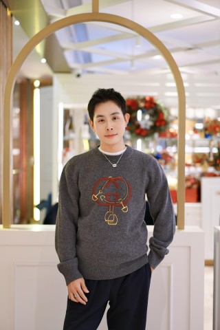 Gucci Interlocking G Red Web Grey Crewneck Sweater view 7