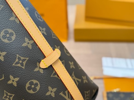 Louis Vuitton Carryall Monogram Canvas Shoulder Bag view 4