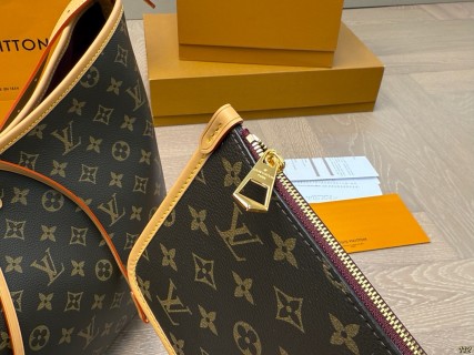 Louis Vuitton Carryall Monogram Canvas Shoulder Bag view 8