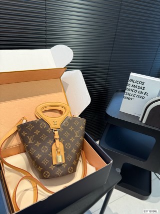 Louis Vuitton Monogram Canvas Bucket Bag Cream view 3