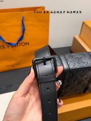 Louis Vuitton Trunk Embossed Messenger Bag Black view 5