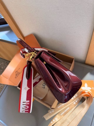 Louis Vuitton Cluny BB Epi Leather Shoulder Bag - Burgundy view 5
