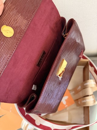 Louis Vuitton Cluny BB Epi Leather Shoulder Bag - Burgundy view 9