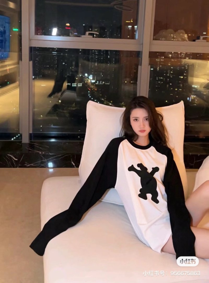 Burberry Black Bear Long Sleeve Baseball Tee White/Black