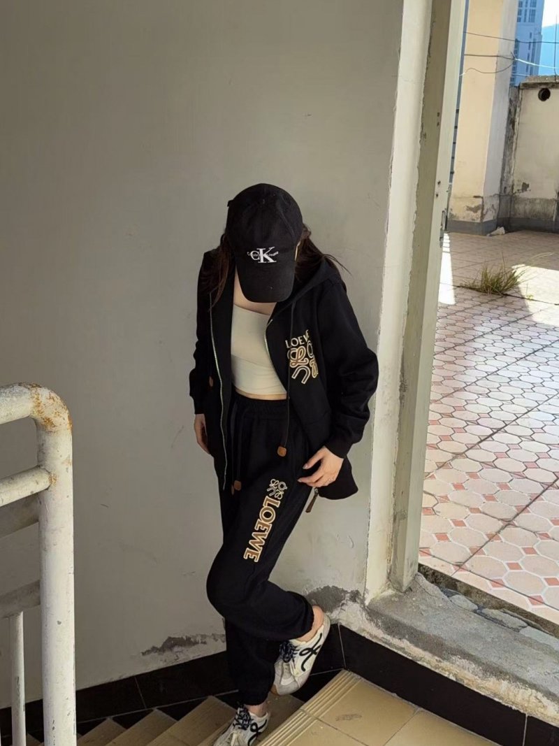 Loewe Navy Embroidered Logo Joggers view