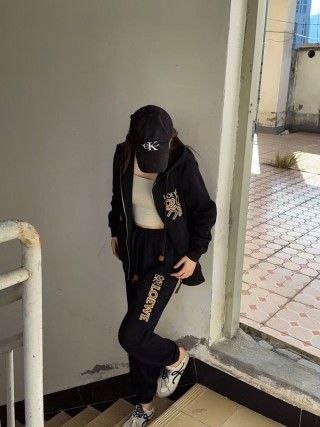 Loewe Navy Embroidered Logo Joggers view 4