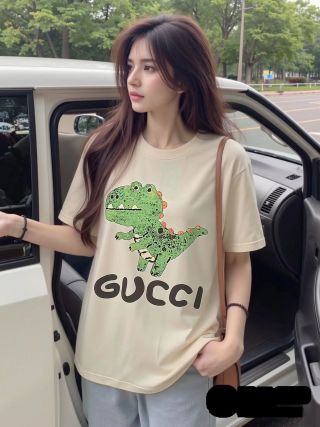 Gucci Dinosaur Print Cream T-Shirt view 2