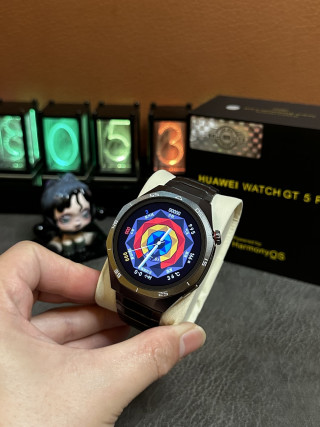 Huawei GT5 Pro Black Smartwatch with Three-Strap Bundle view 3