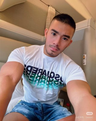 Dsquared2 White Gradient Logo T-Shirt view 3
