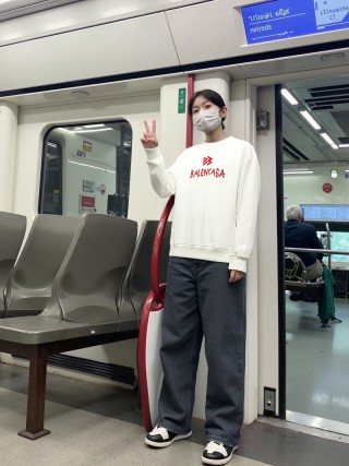 Balenciaga Red Logo Cream Oversized Hoodie view 3