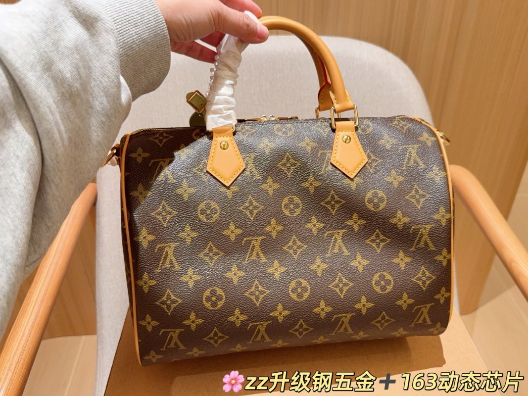 Louis Vuitton Speedy 30 Monogram Canvas Pillow Bag view