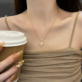 Rose Gold Clover Crystal Pendant Necklace