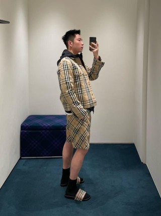 Burberry Beige Check Bermuda Shorts view 7