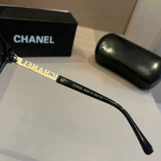 Chanel Black Square Sunglasses with Gold Chain Detail view 8
