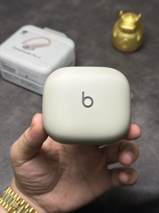 Beats Powerbeats Pro 2 Wireless Earphones – White view 7
