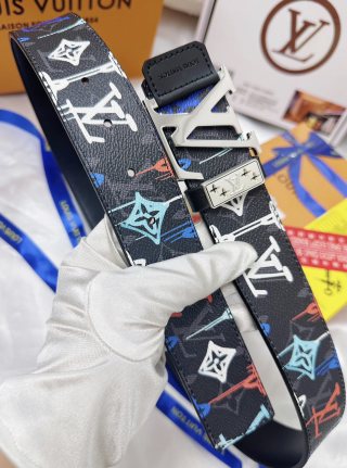 Louis Vuitton Monogram Graffiti Belt Black Multi view 3
