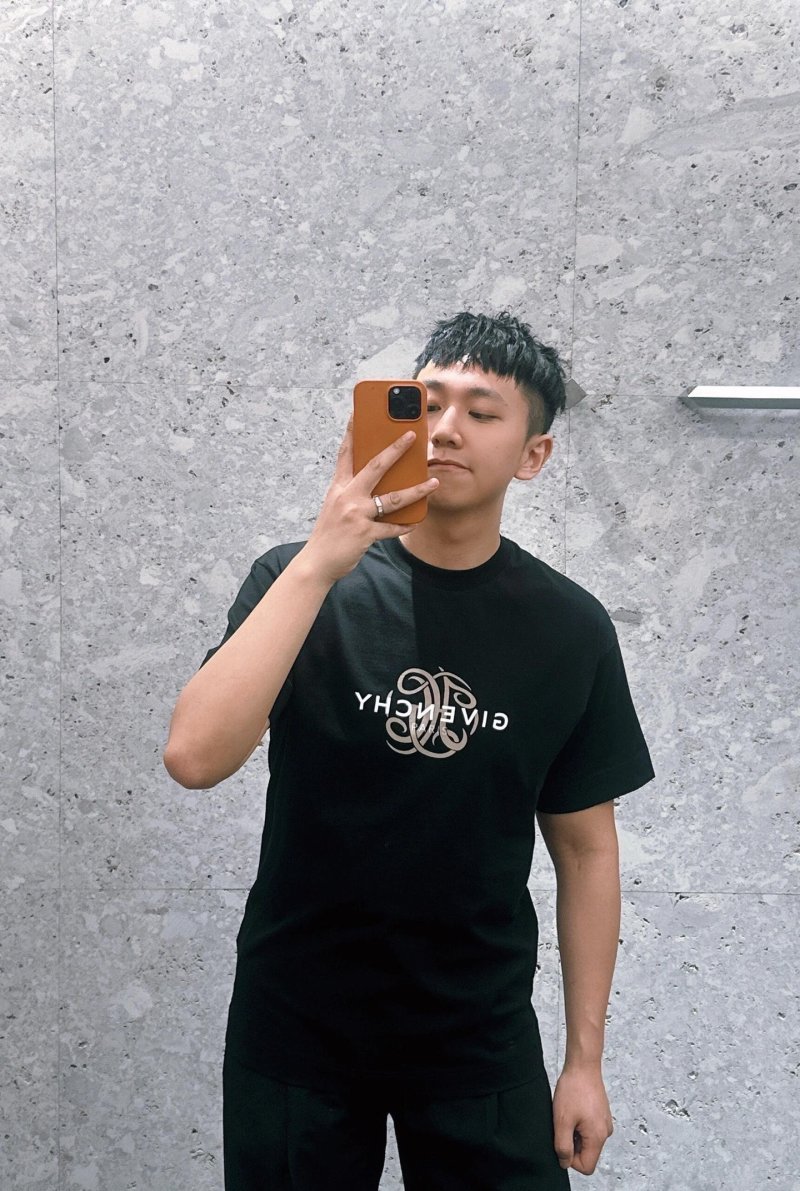 Givenchy Logo Print Black T-Shirt