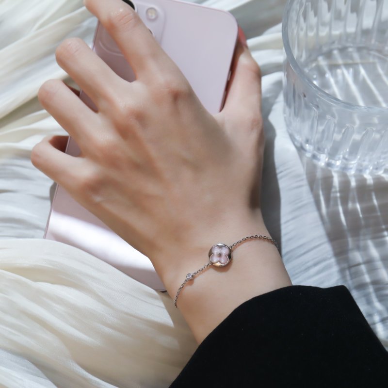 Louis Vuitton Round Mother-of-Pearl Bracelet Rose Gold