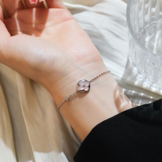 Louis Vuitton Round Mother-of-Pearl Bracelet Rose Gold view 4