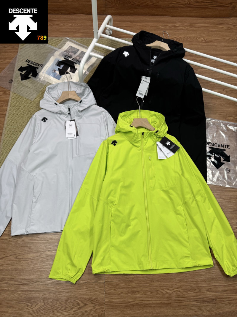 Descente UPF50+ Ice-Cool Nylon Windbreaker Jacket - Light Grey view