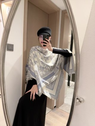 Dior Mitzah Natura Toile de Jouy Silk Scarf – White & Grey view 2
