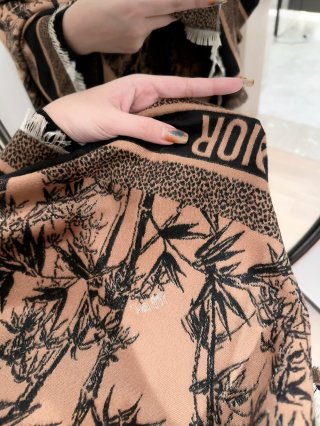 Dior Mitzah Natura Toile de Jouy Silk Scarf – White & Grey view 9