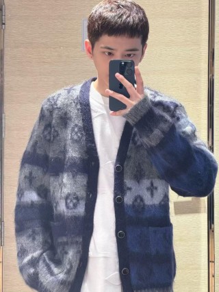 Oversized Geometric Jacquard Cardigan – Navy Blue & White view 3