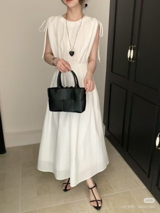 Bottega Veneta Intrecciato Woven Tote Bag Black view 3