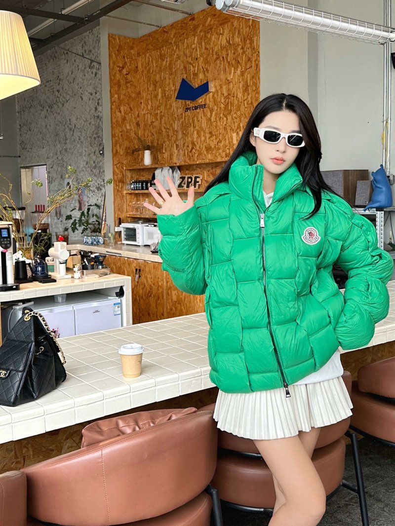 Moncler x Christopher Raxxy 3D Quilted Down Jacket Green view