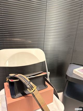 Burberry Black Leather Crossbody Bag with Vintage Check view 8