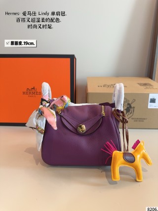 Hermès Lindy Single Shoulder Bag Pink view 5