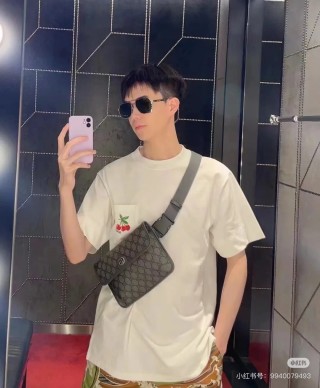 Gucci GG Supreme Canvas Black Crossbody Bag