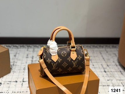 Louis Vuitton Speedy 16cm Monogram Canvas Handbag view 1