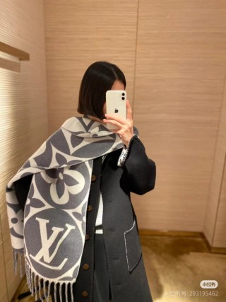 Louis Vuitton LV Monogram Reversible Wool Cashmere Scarf Blue view 5