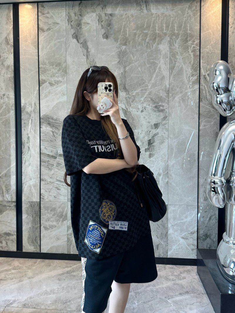 Louis Vuitton Damier Monogram Black T-Shirt view