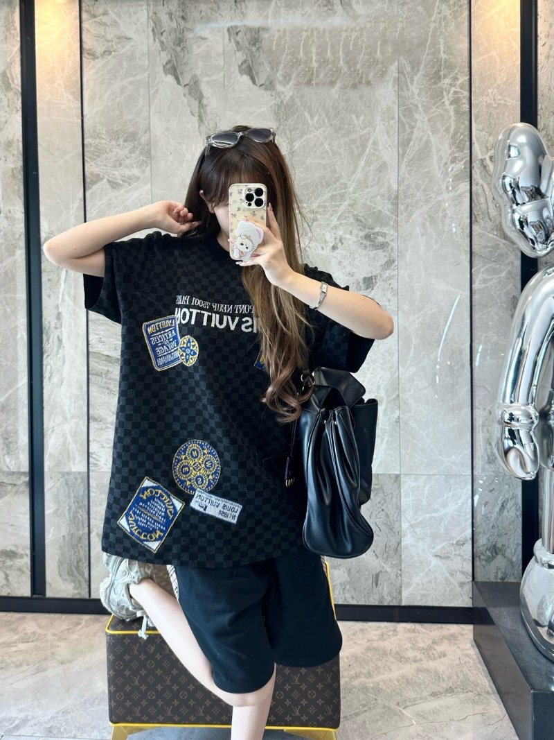 Louis Vuitton Damier Monogram Black T-Shirt view