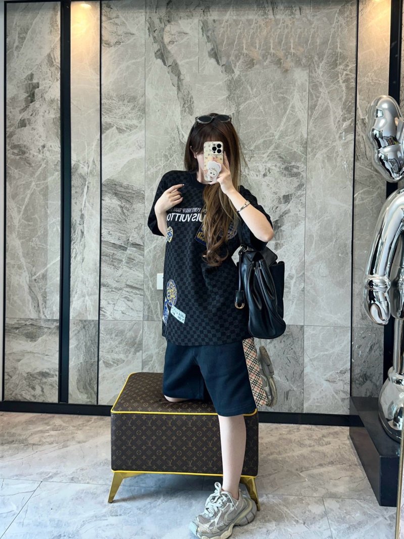 Louis Vuitton Damier Monogram Black T-Shirt view