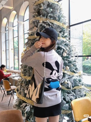 Givenchy Logo Sweatshirt Grey view 9