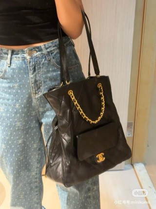 Chanel 25C Tote Bag Black Quilted view 3