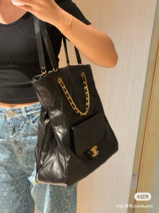 Chanel 25C Tote Bag Black Quilted view 4
