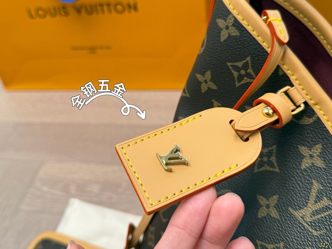 Louis Vuitton Monogram Carryall Tote Bag - Brown view