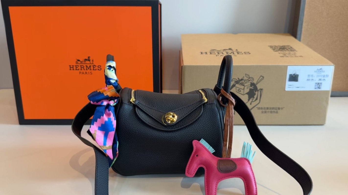 Hermès Lindy Black Leather Crossbody Bag