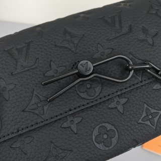 Louis Vuitton Steamer Monogram Crossbody Bag Black view 4