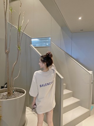 Balenciaga Logo White T-Shirt view 1