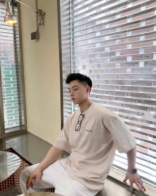 Balenciaga Logo White T-Shirt view 8