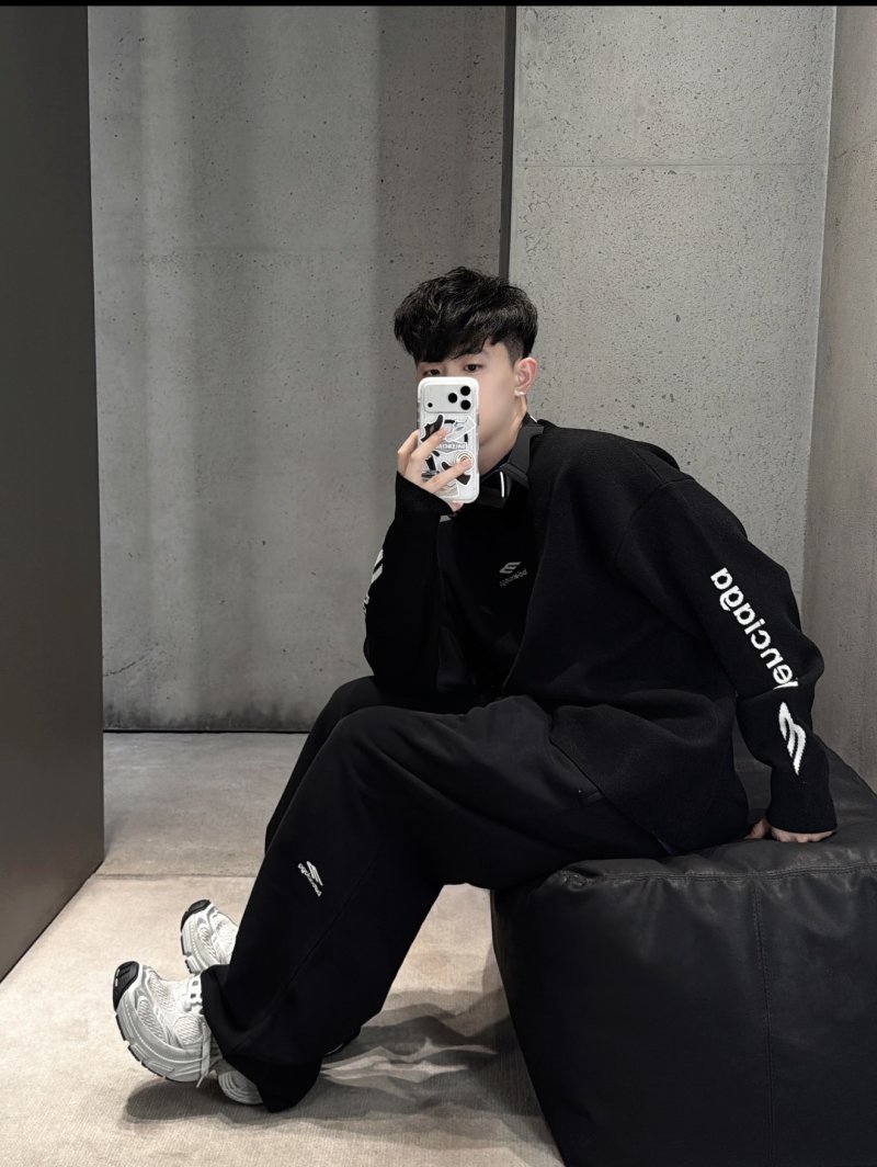 Black Oversized Crewneck Sweatshirt view